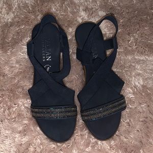 Italian shoemakers S:7 1/2 C:navy blue with gems